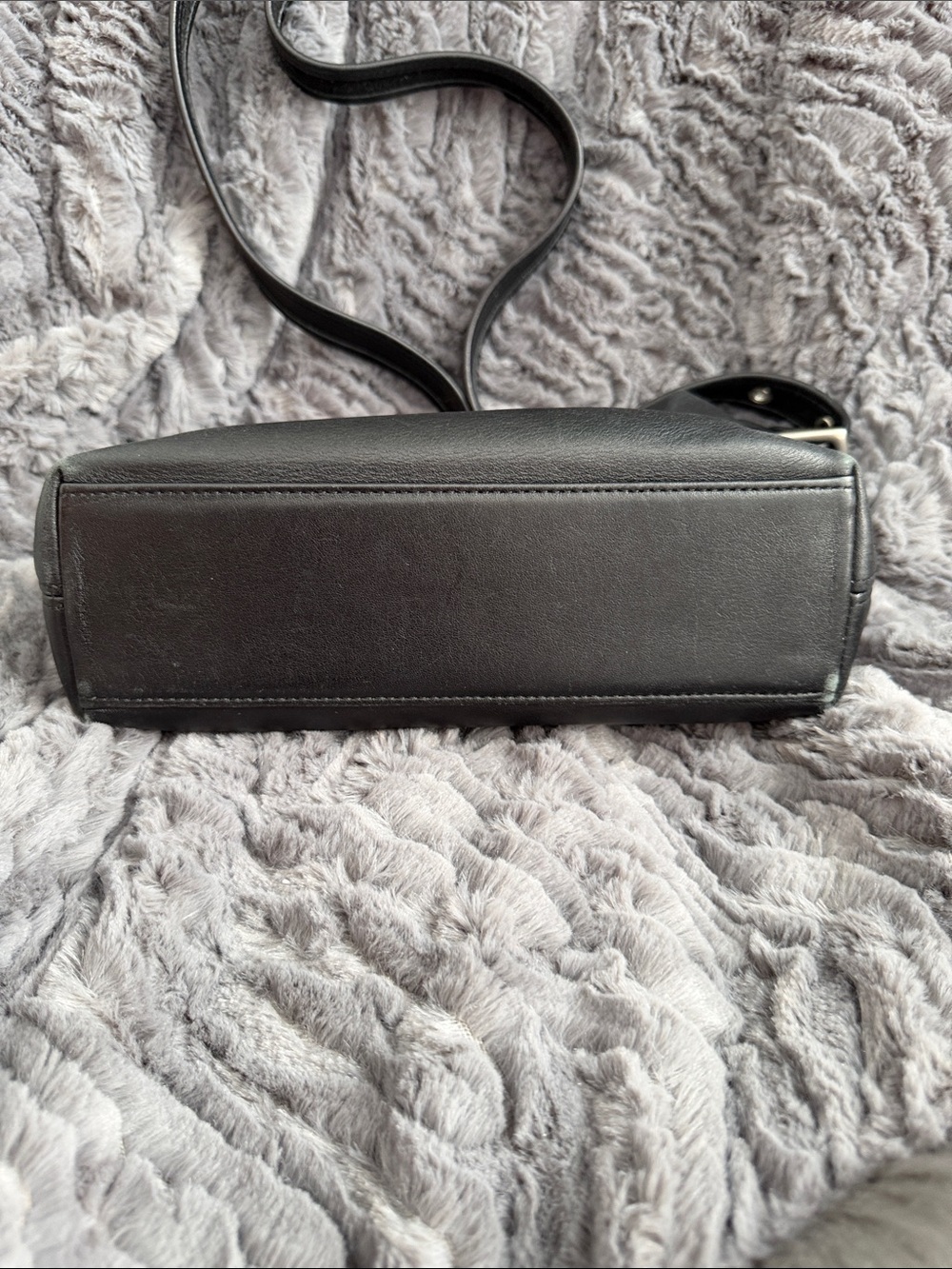 Vintage Y2K Coach Black Leather Crossbody Shoulder Bag - Picture 5 of 10